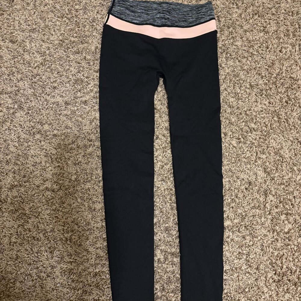 Itzon Leggings Small Black Ankle Length Gray and Pink Wide Waistband Nylon Blend